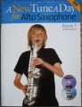 A NEW TUNE A DAY FOR ALTO SAXOPHONE BOOK 1 NED BENNETT UNUSED CD/DVD